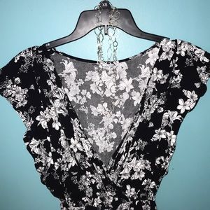 Cute romper with a necklace to match the style